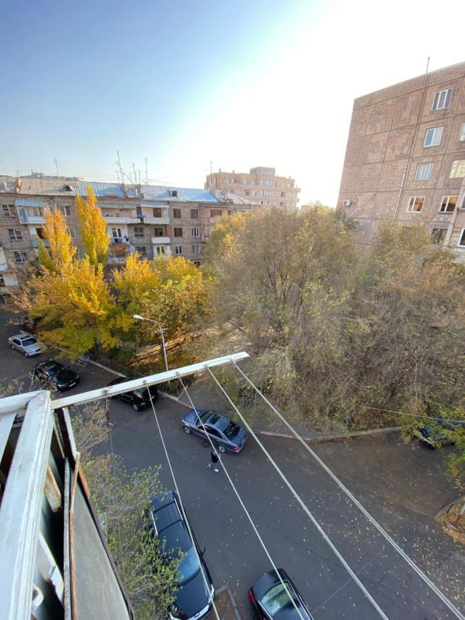 Large Cozy Apartment On Beginning Of Komitas Ave เยเรวาน ภายนอก รูปภาพ