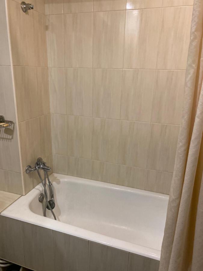 Large Cozy Apartment On Beginning Of Komitas Ave เยเรวาน ภายนอก รูปภาพ
